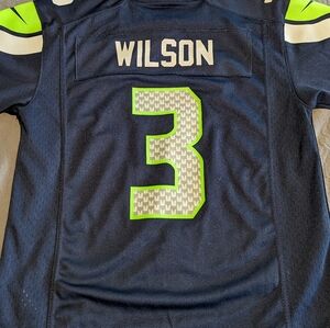 Nike Seattle Seahawks Russell Wilson jersey Boys Medium.  EUC.